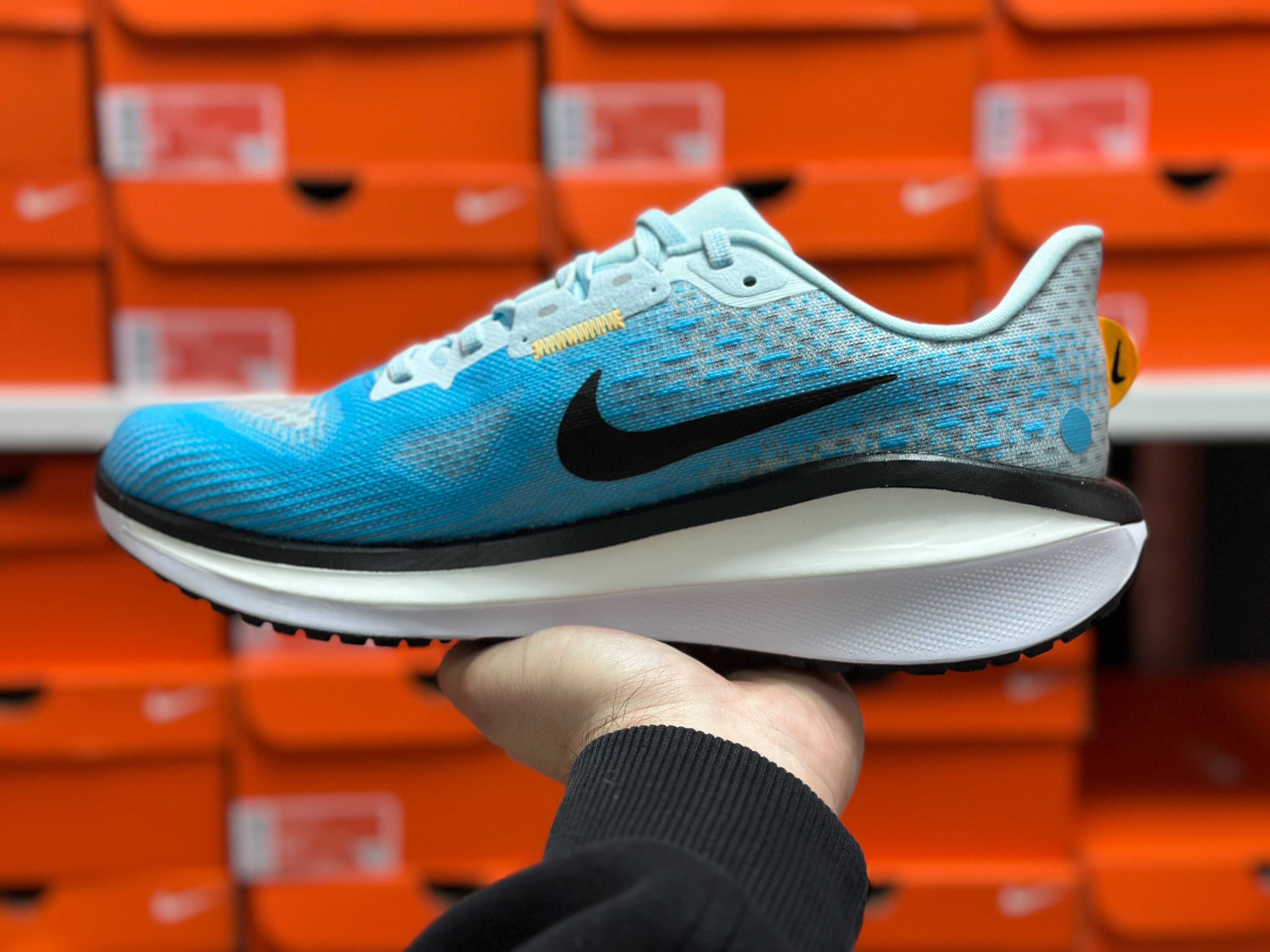 Кросівки Nike Vomero 17 кроссовки FB1309-401