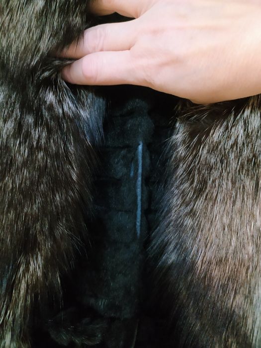 Продам женскую шубу