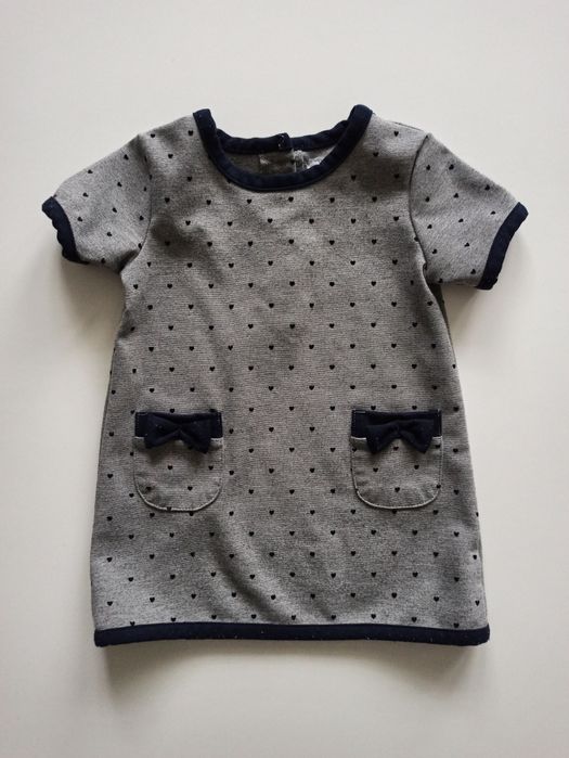 Sukienka w serduszka r. 80