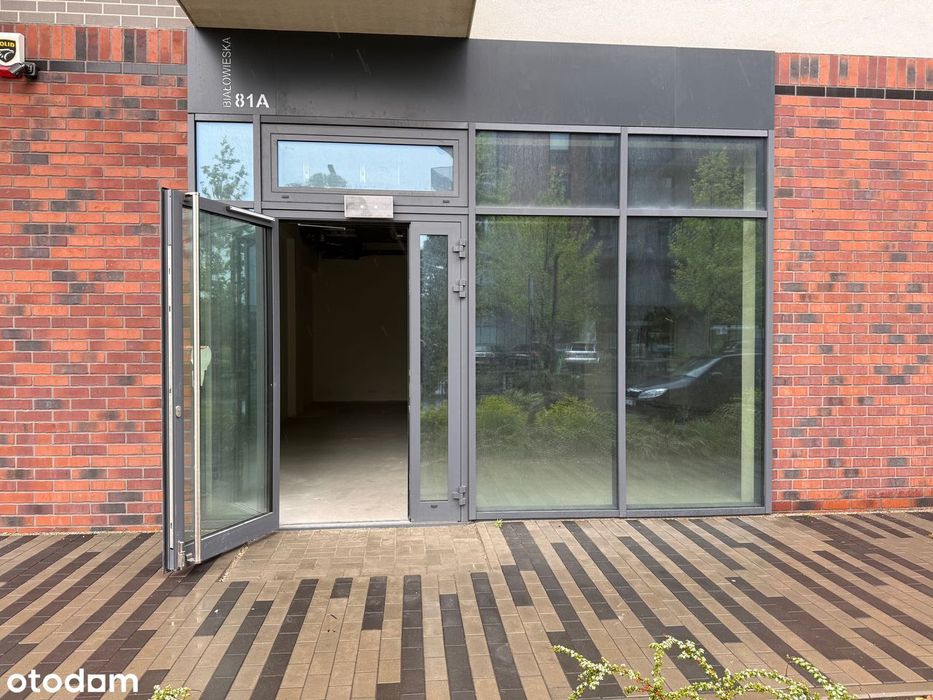 Do wynajęcia nowy lokal z witrynami-osiedle Port Popowice, Białowieska