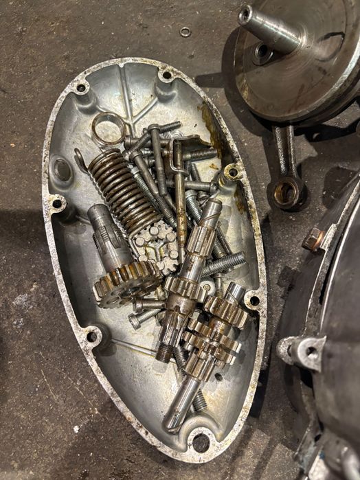 Części silnikowe Jawa 50 jawka ogar 200