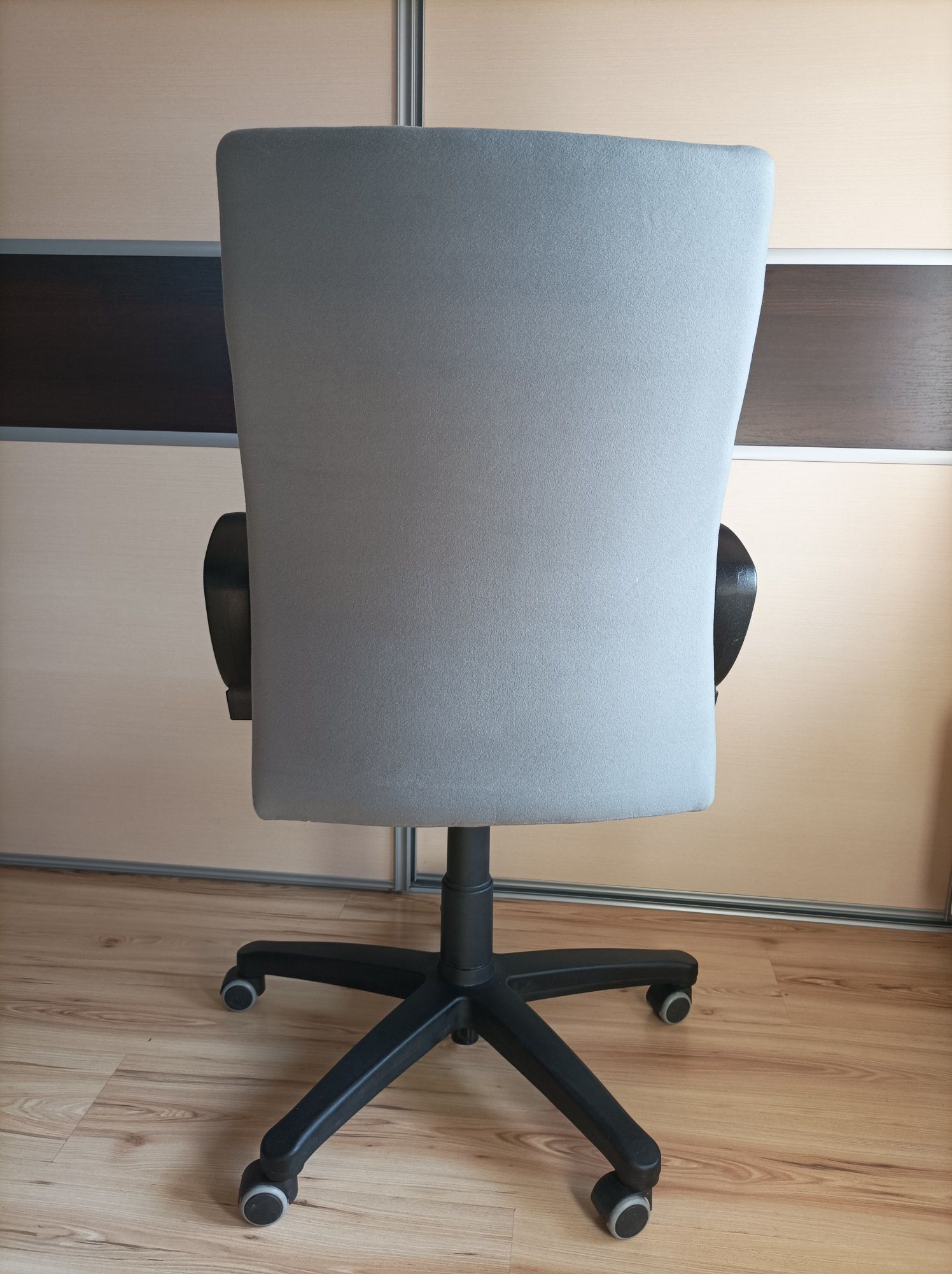 Krzesło obrotowe fotel obrotowy Nowy Styl Leon