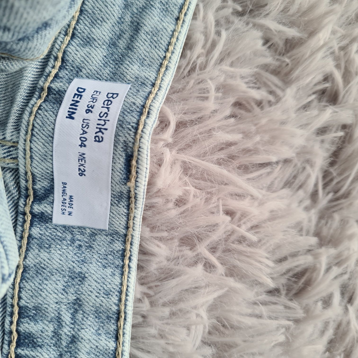 Spodenki Bershka 36 basic szorty jeansowe push-up