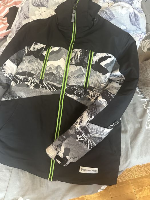 Куртка зимня лыжная Б/У