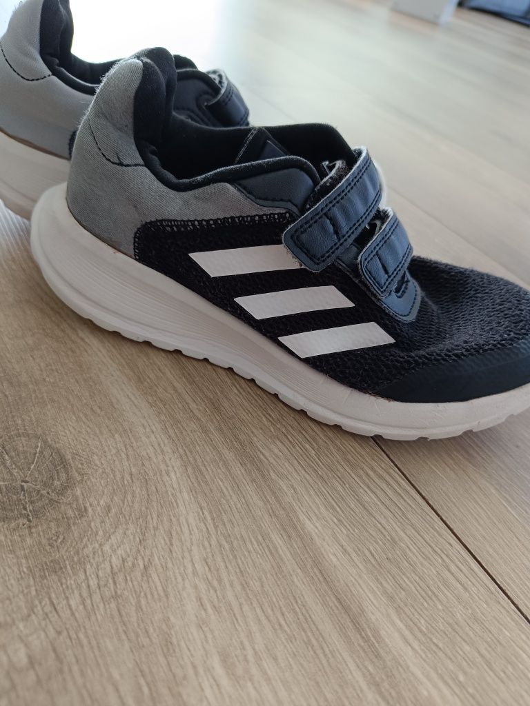 Buty dla chłopca adidas 32