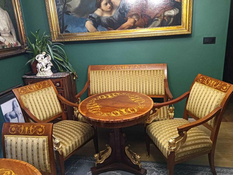 Stoły w stylu empire