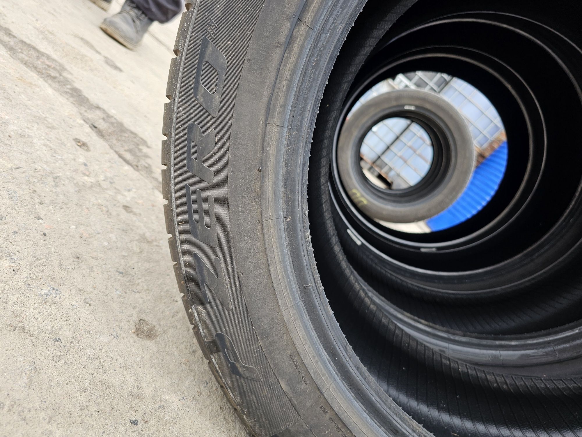 Гума літня Pirelli P Zero 285/45 R20