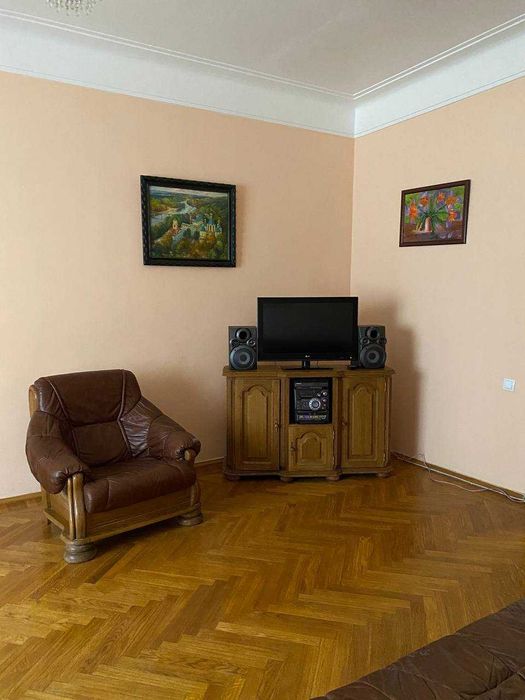 Продаётся 3-х ком. кв. центр Славянска Автономное от. 112 м.кв.