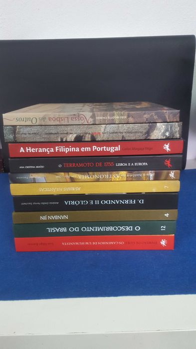 Grande lote de Livros de Selos Temáticos e Anuais CTT