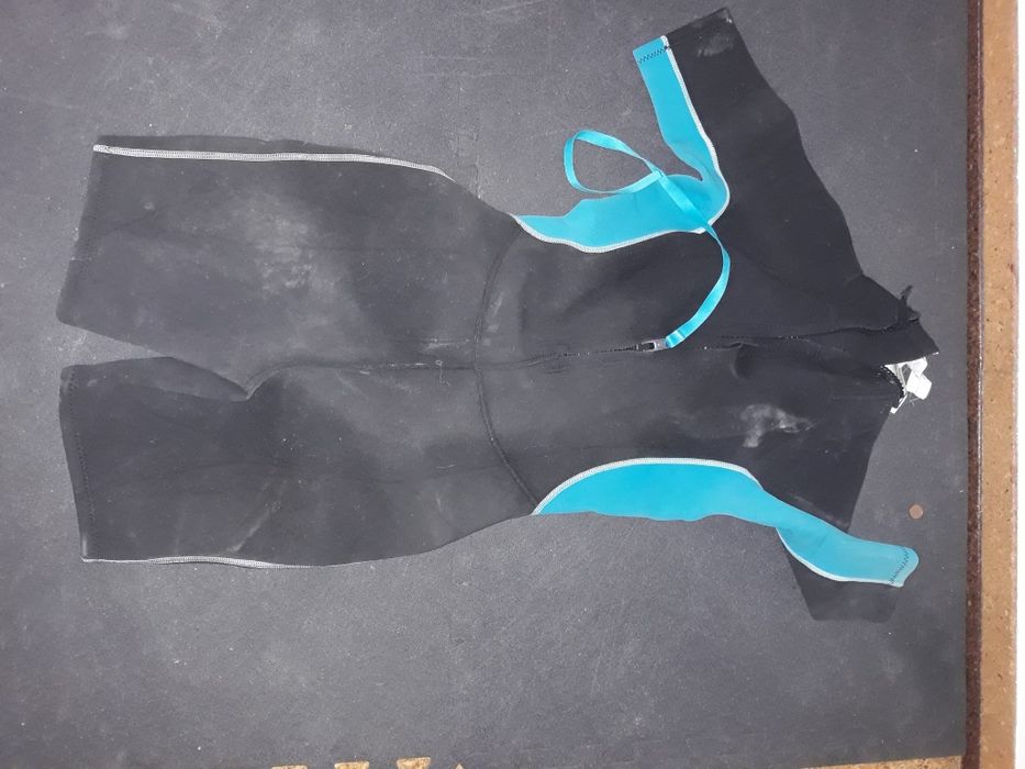 Fato de surf feminino