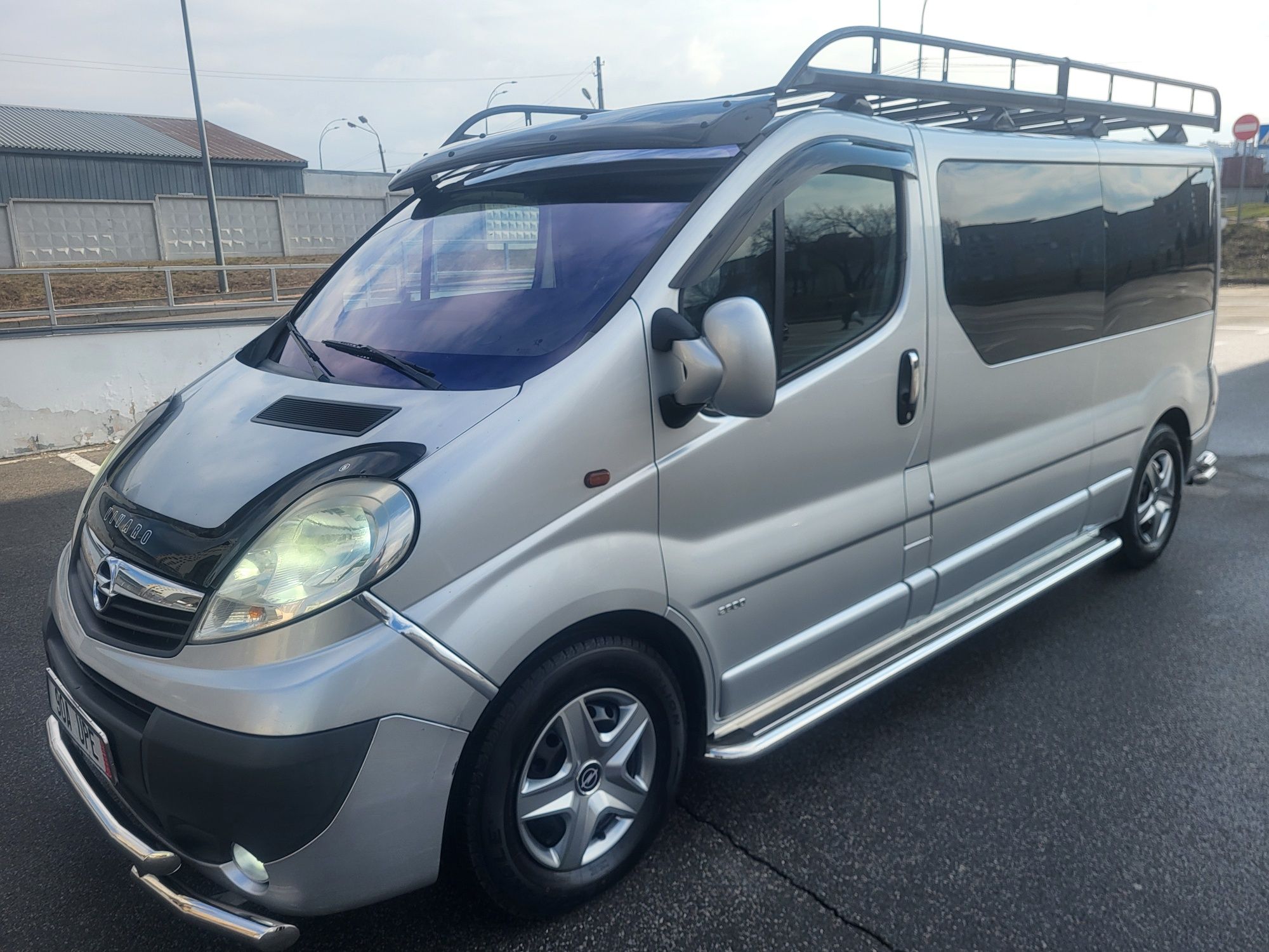 В Києві Opel Vivaro Long 2008рік 2.5тді не розмитнений Пассажир