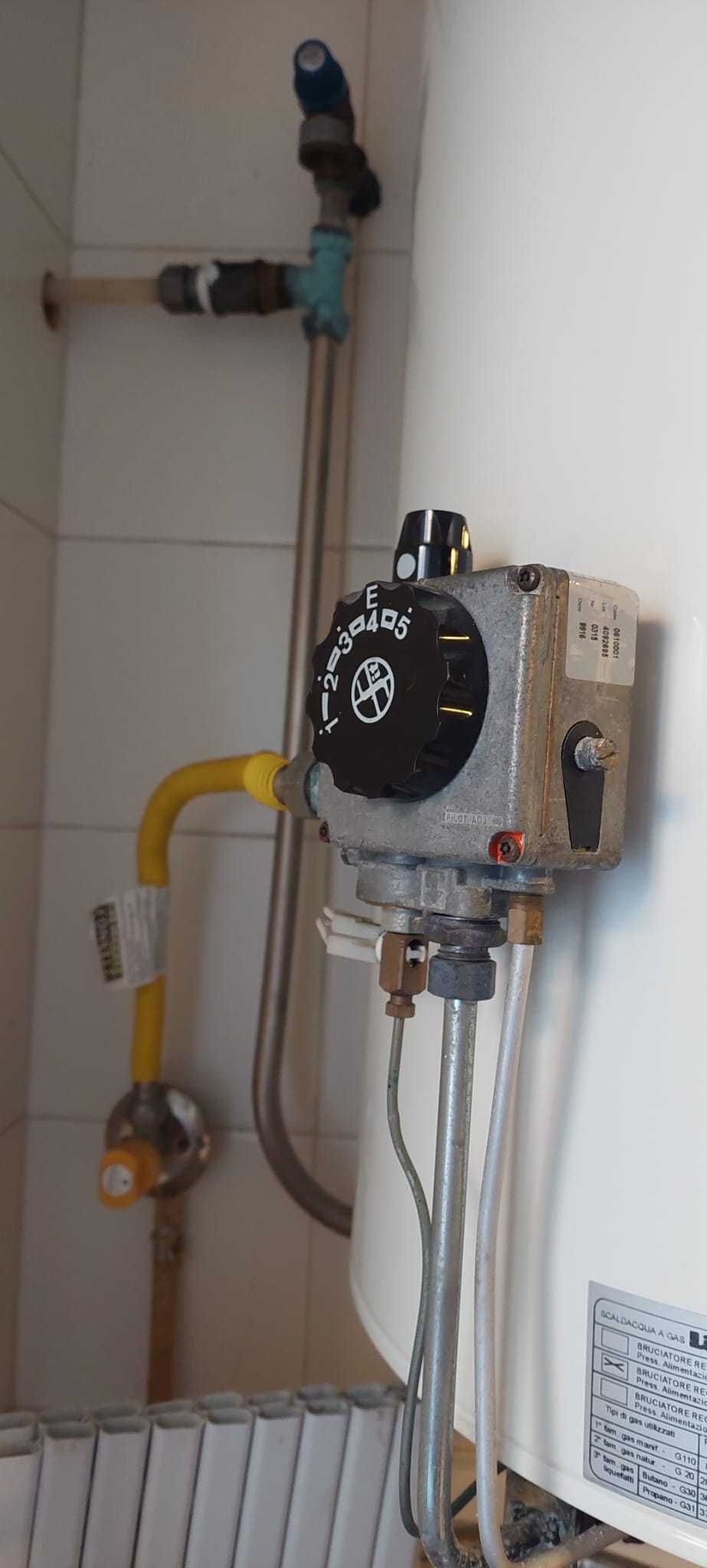Termoacumulador a gás para recolha
