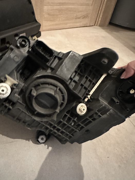 Lampa prawa przód mercedes w205 lift usa
