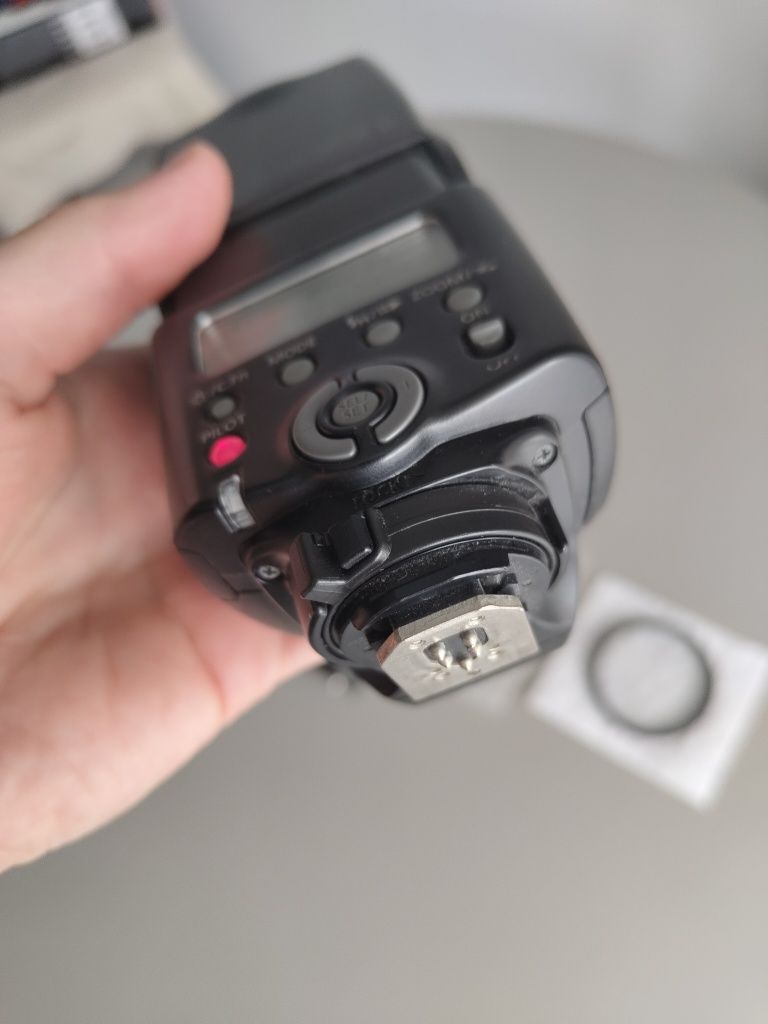 Фотоспалах Canon speedlite430ex ii(під ремонт),UV-фільтр72,L-кронштейн