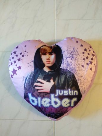 Almofada Coração Justin Bieber