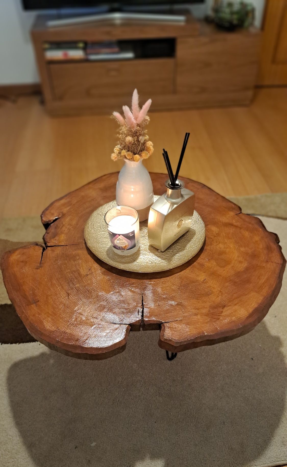 Mesa de centro em madeira de castanho