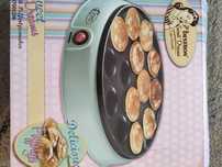 Naleśnikarnia. Bestron Poffertjes Maker w stylu retro do naleśników