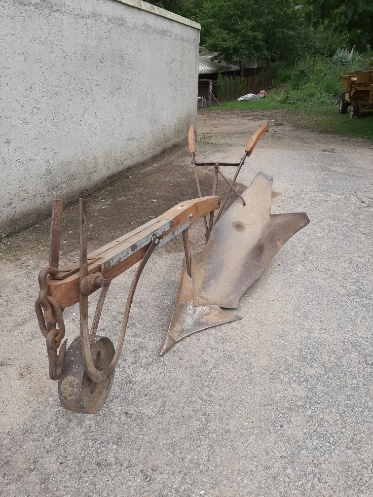 Arado Charrua Alfaia Restaurado