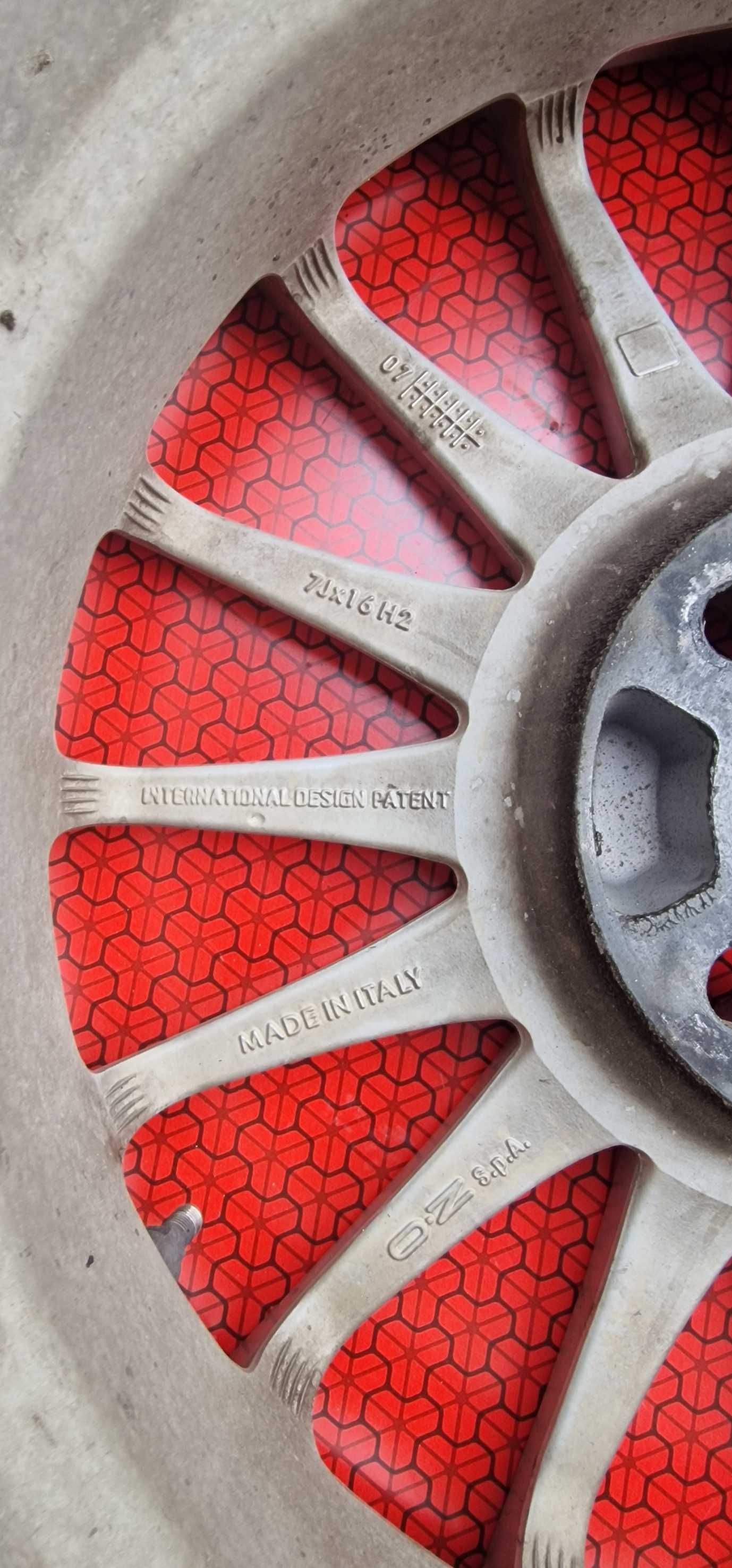 Felgi OZ Racing SUPERTURISMO 16” – srebrne, 4x100 – z oponami (zużyte)