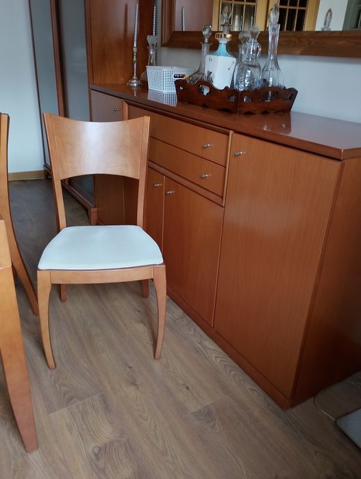 Mobília completa de sala de jantar