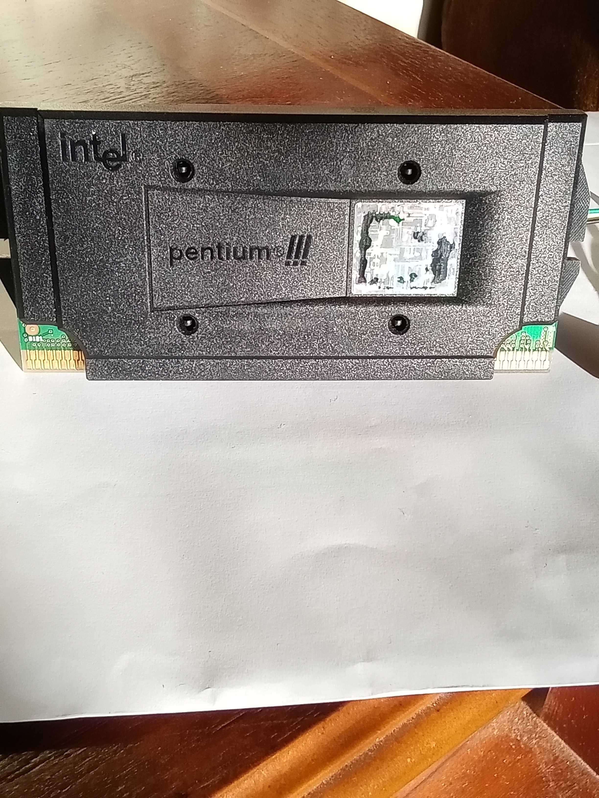 [PC Vintage] Intel Pentium III a 450mhz - Slot 1