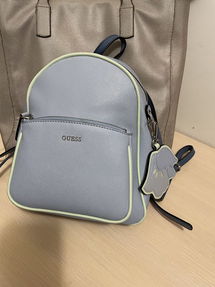 Продам рюкзак Guess