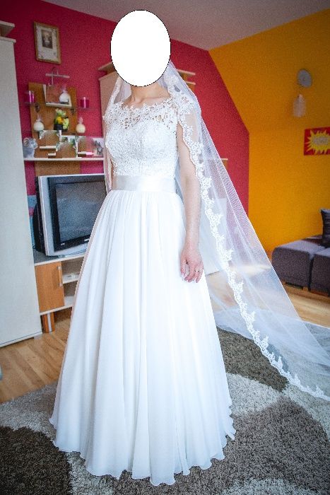 Suknia ślubna (dół muślin, góra koronka)