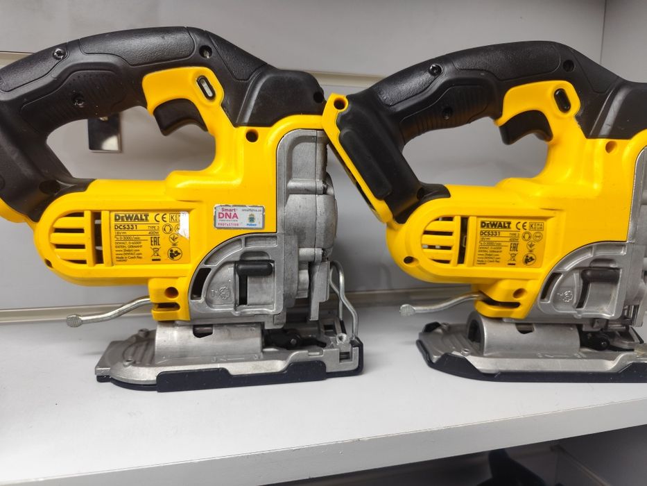 DeWal DCS 331 лобзик акумуляторний Деволт оригінал