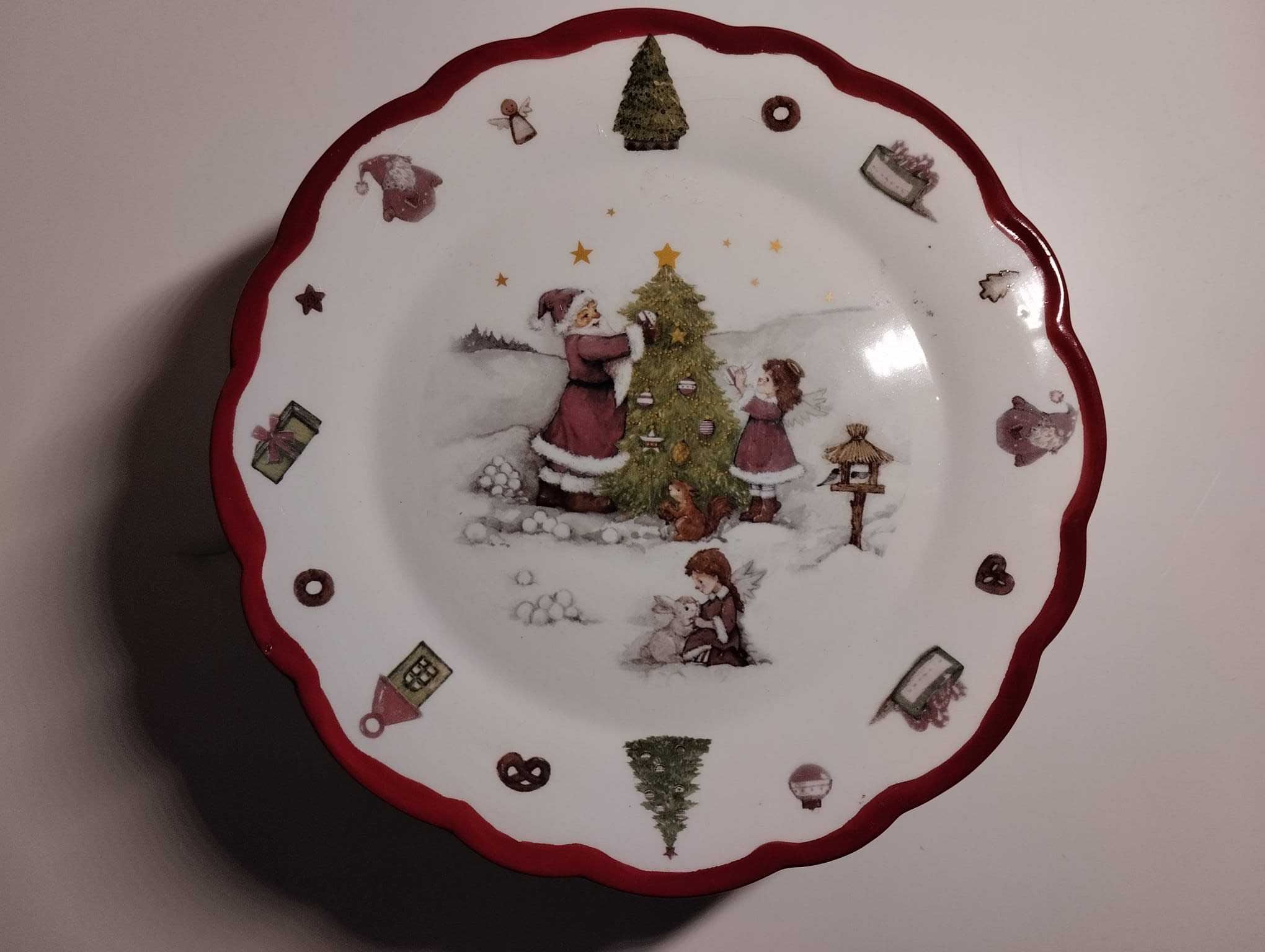 Prato de Bolo Redondo de Natal