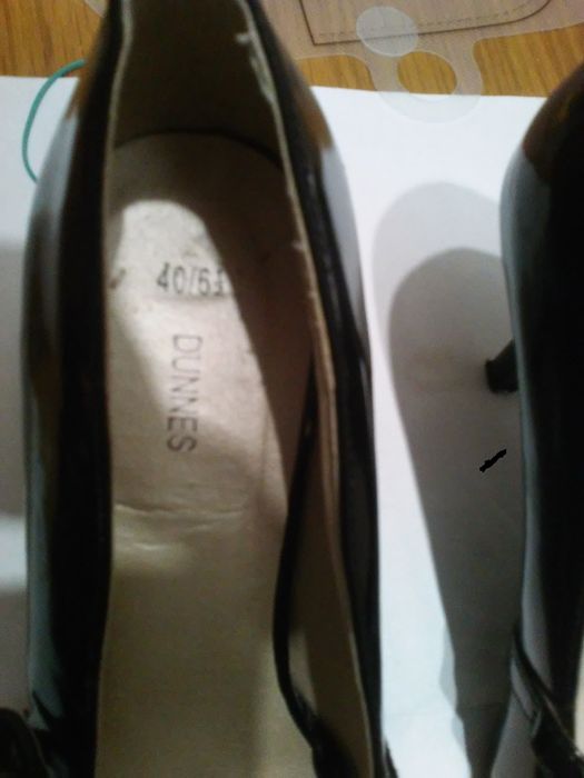 buty szpilki- DUNNES, czółenka lakierowane z paseczkiem, roz.6,5/40