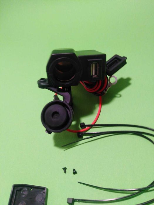 Авто / Мото USB зарядний пристрій з прикурювачем - D-961 (2в1)