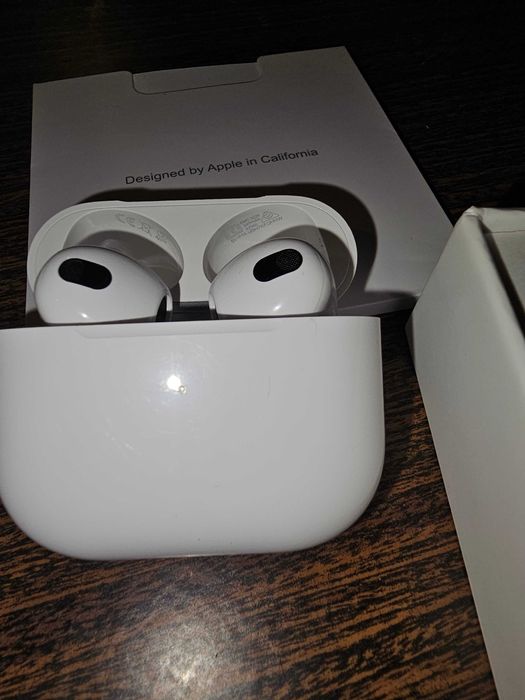 Apple Airpods 3 c/ caixa