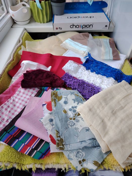 Остатки тканей, тюли, лоскутки