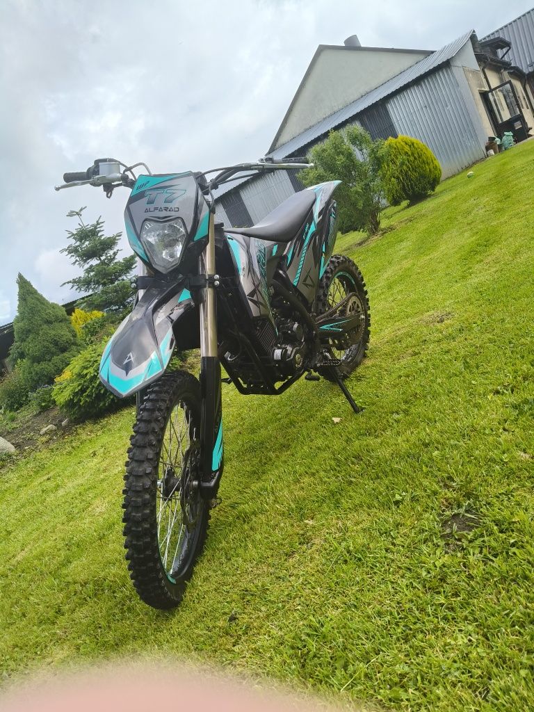 Sprzedam  Crossa Alfarad 250
