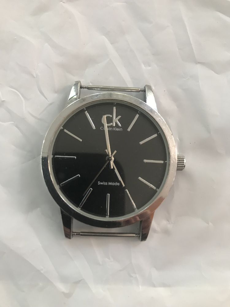 Часи Calvin Klein