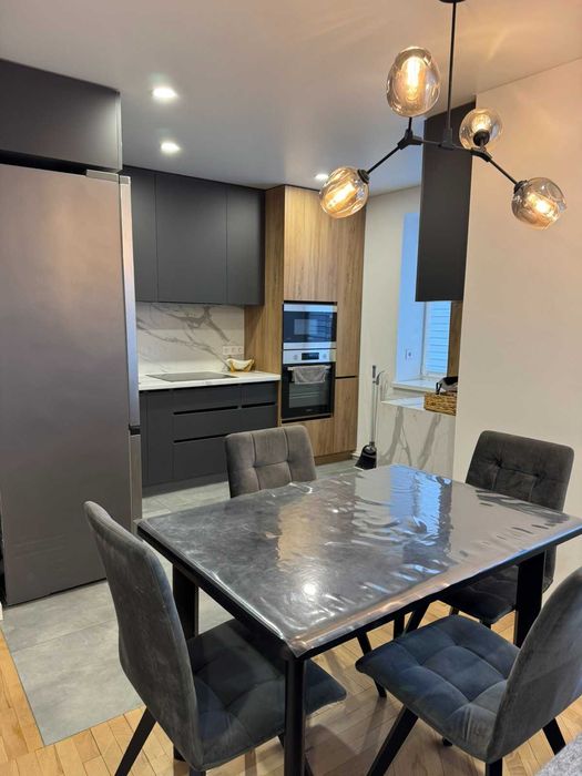 Продається елітна 4 кімнатна квартира.Цікава пропозиція !!!