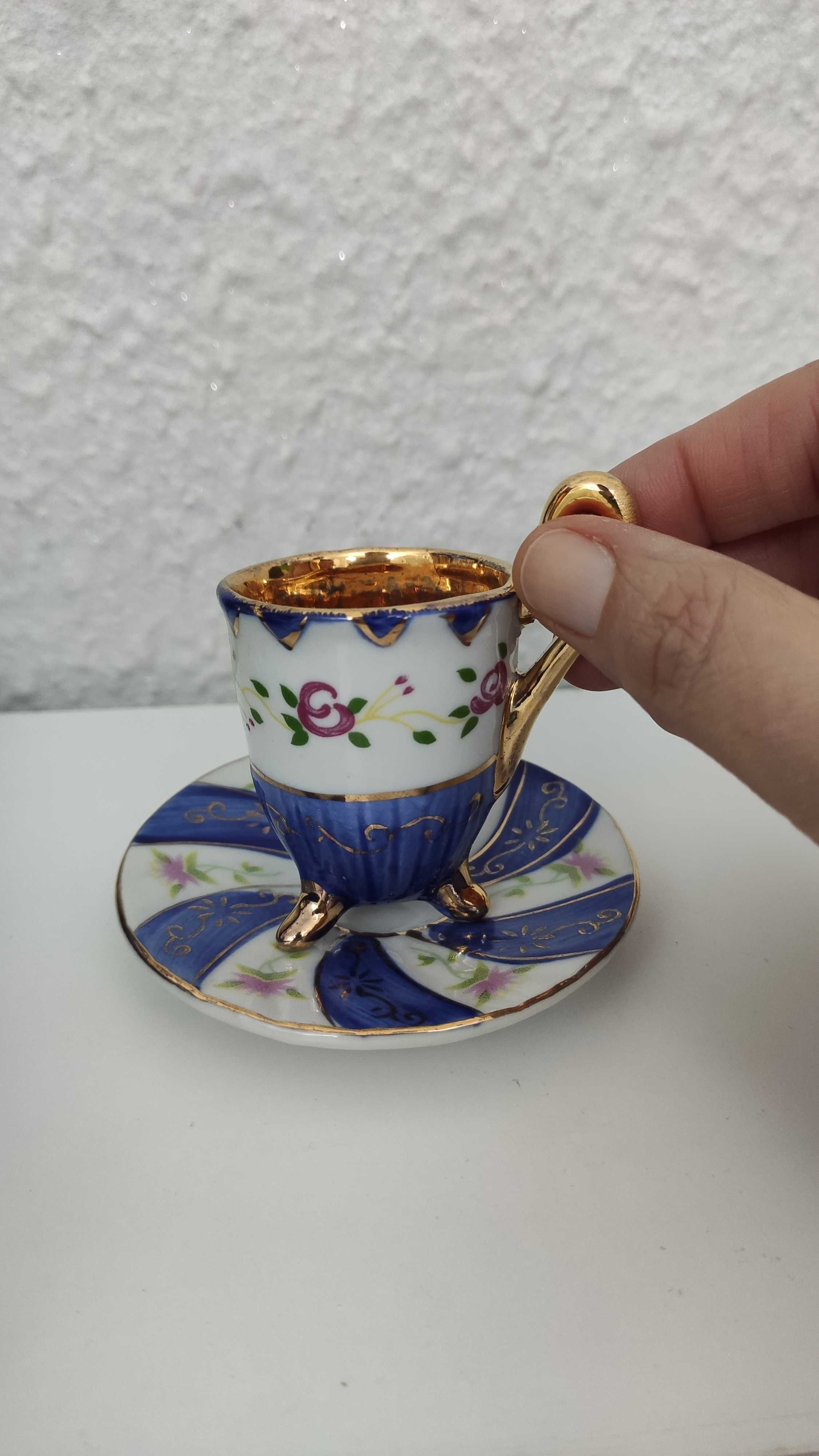 6 mini chávenas de porcelana