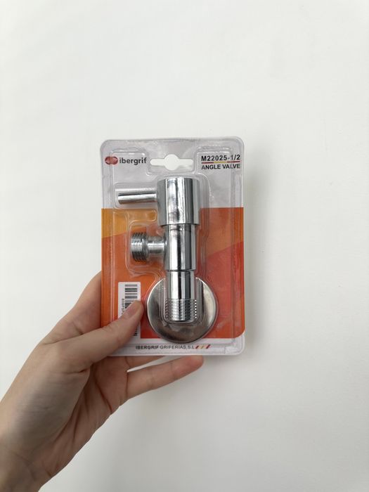 Válvula de ângulo 1/2” em aço inox Ibergrif – nova