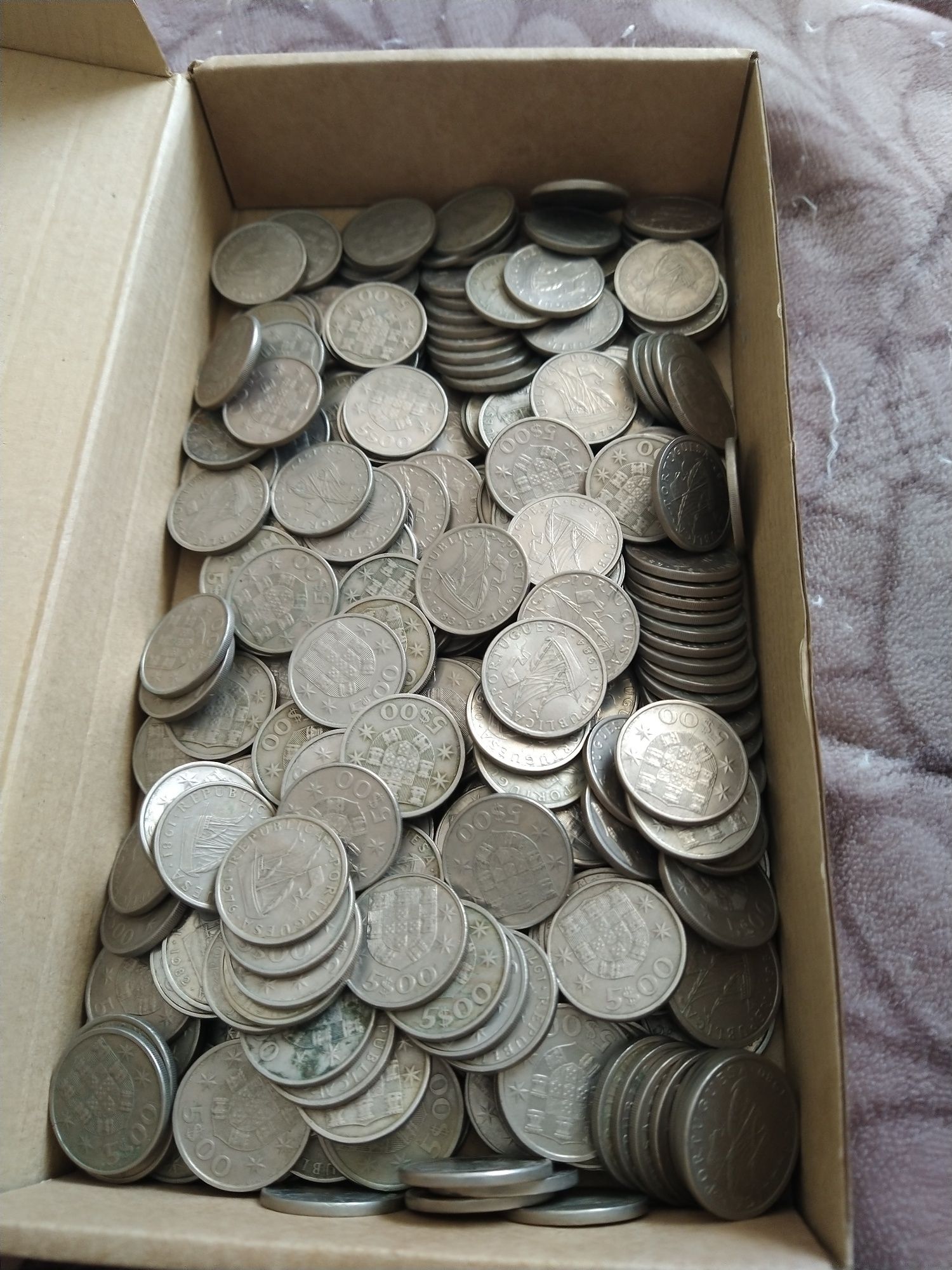 Vendo MTS moedas de 5 esc