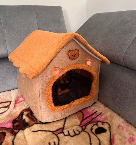 Домик лежак котів собак (тварин животных) будинок