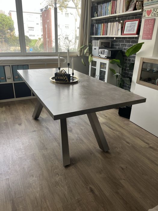 Mesa de jantar 180cm