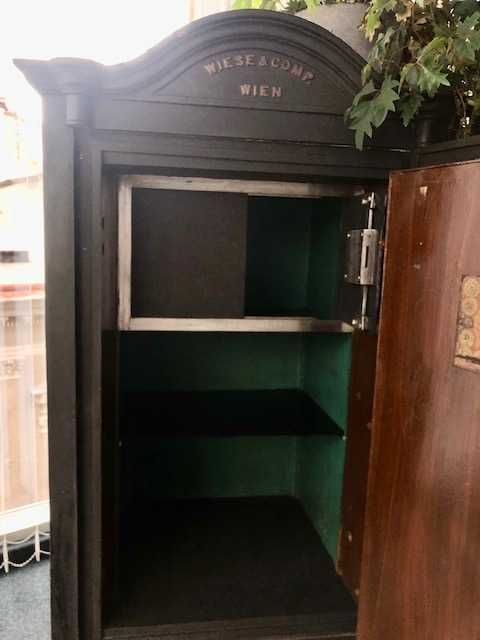 zabytkowa kasa pancerna