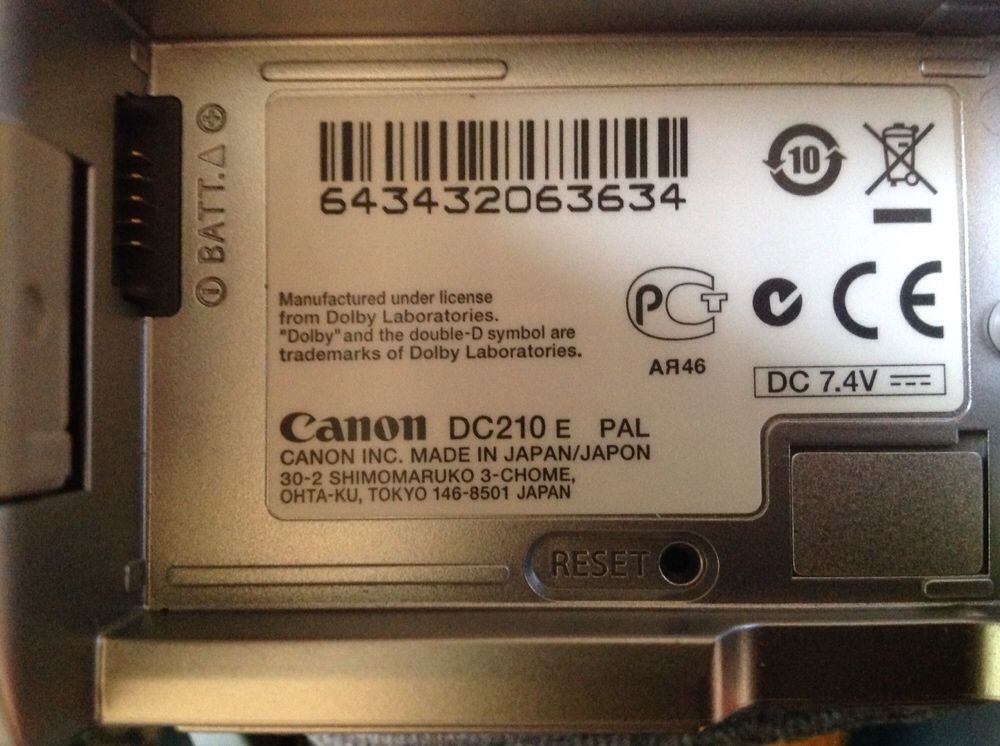 Видеокамера canon DC 210 e