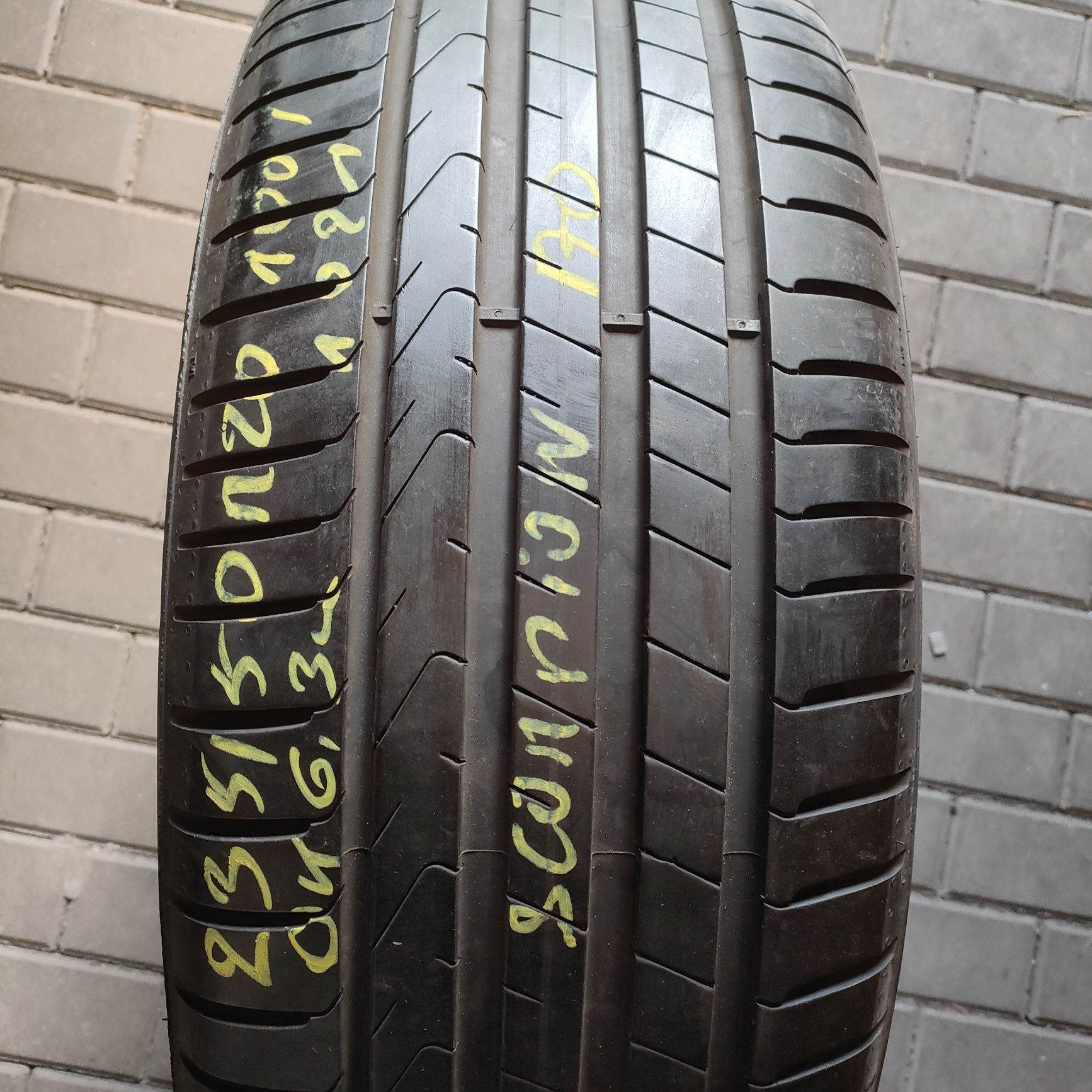 1x Pirelli Scorpion AO 235/50R20 100T 1 sztuka letnia