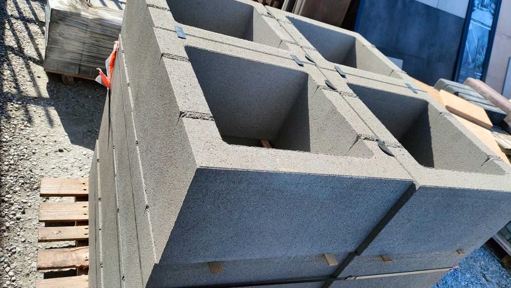 Filar podstawa pod pompę piec 48x48x25 donica gazon doniczka kwietnik