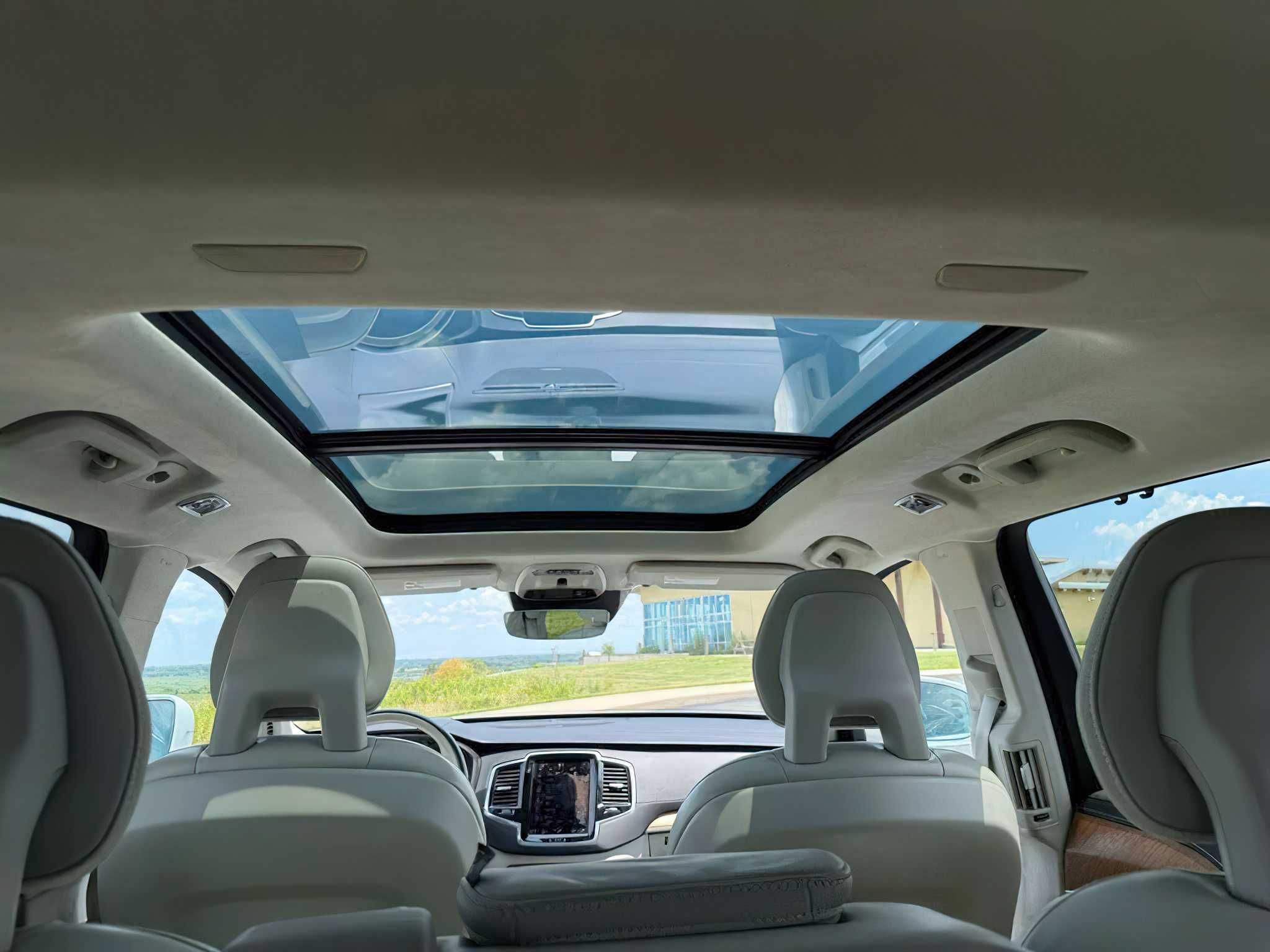 Volvo XC90   2020