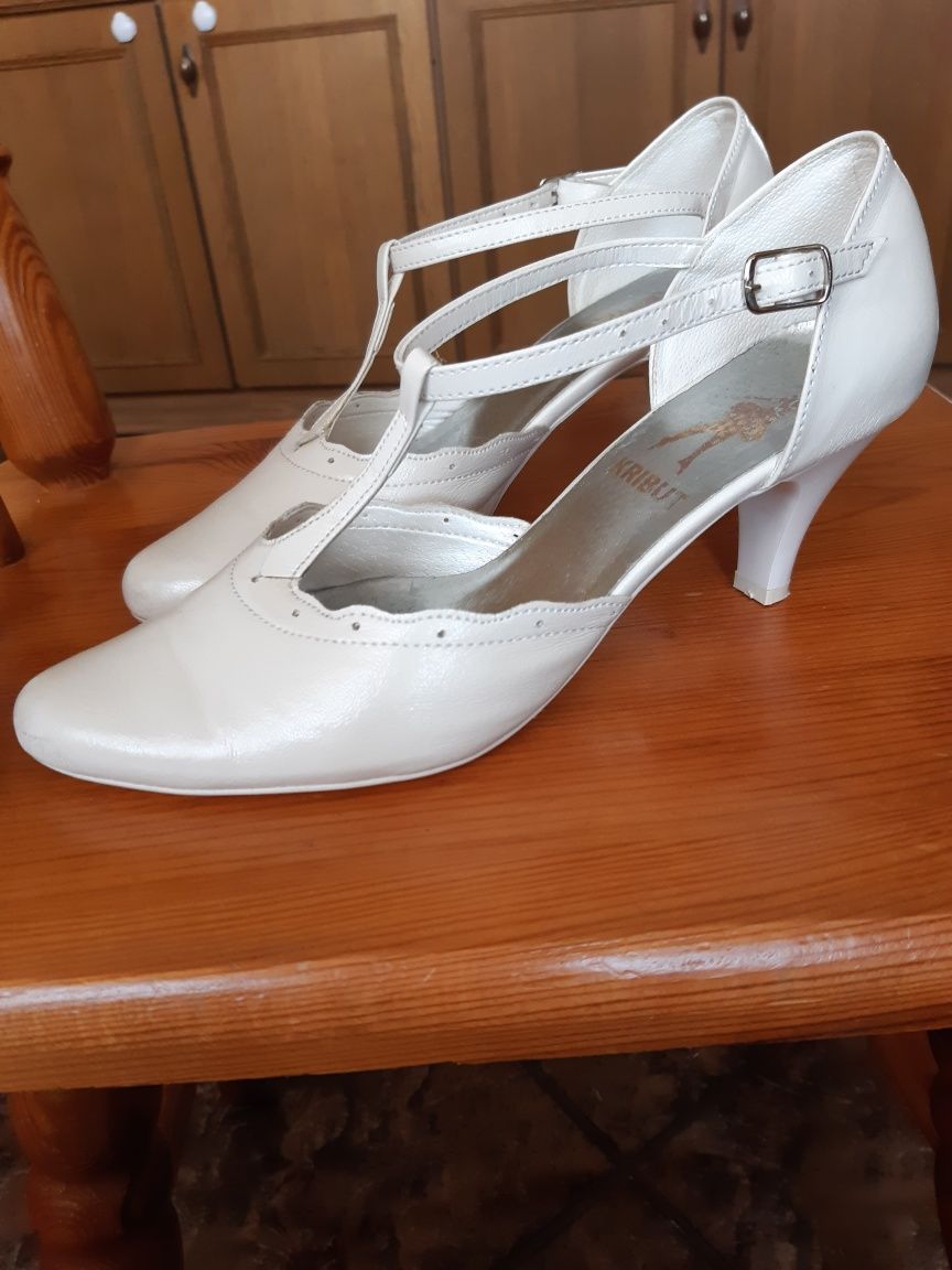 Buty ślubne ecru r.37 jak NOWE bardzo wygodne