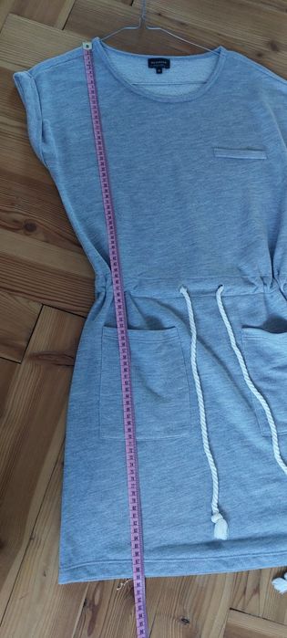 Sukienka szara dresowa Reserved r.xs