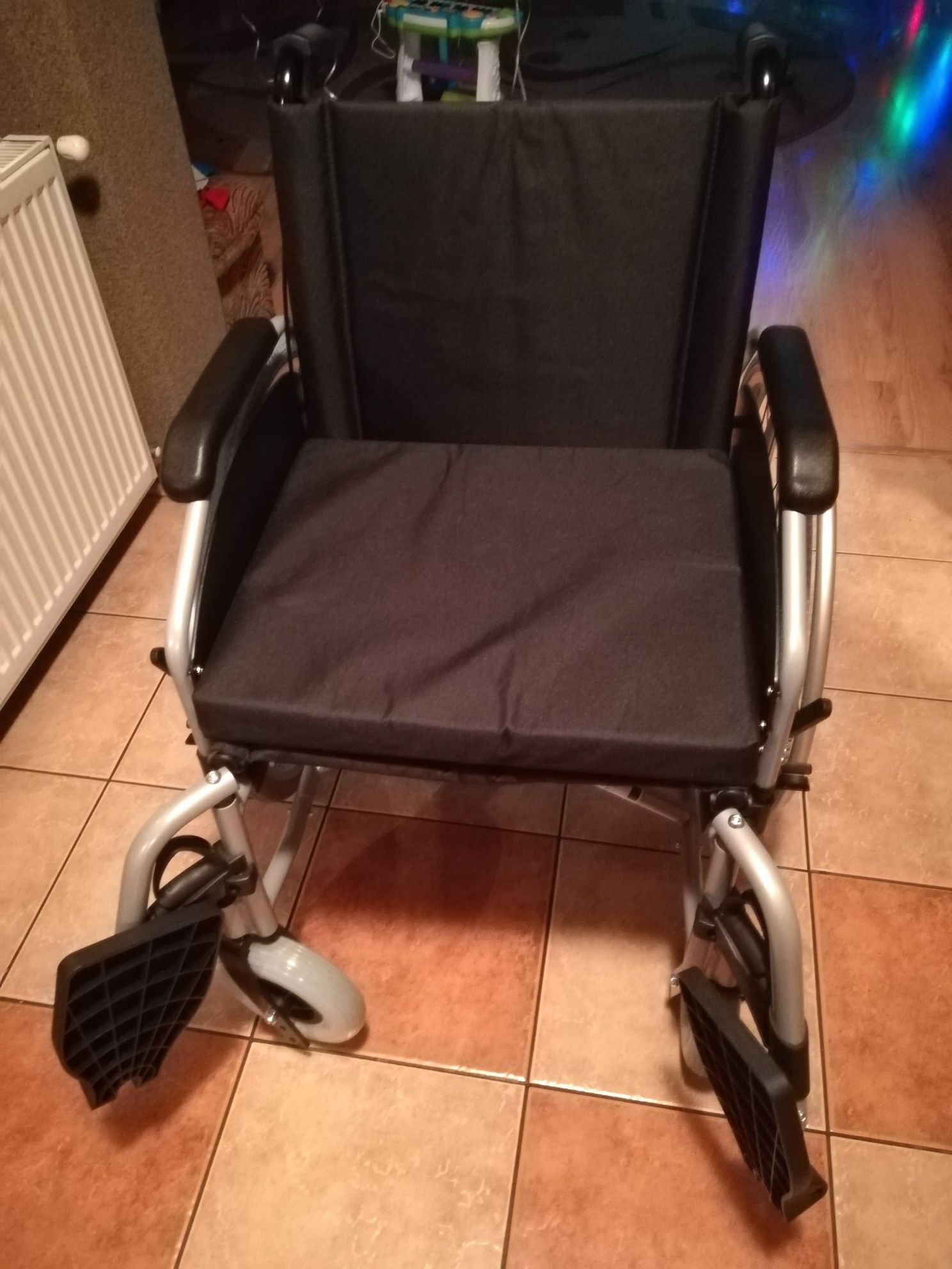 Wózek aluminiowy inwalidzki, lekki. Timango