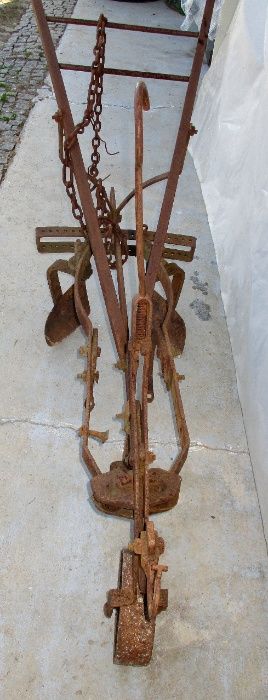 sachador, charrua abre regos antigo